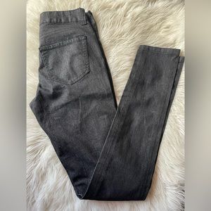 Comfy Dkny skinny jeans sz 2